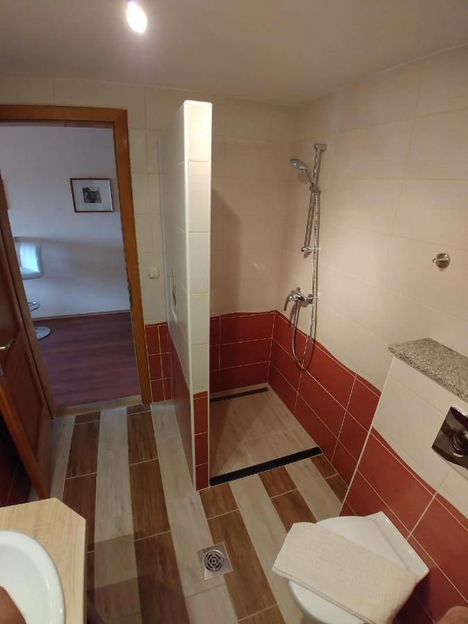 Ciklamen Apartman Gyenesdiás エクステリア 写真